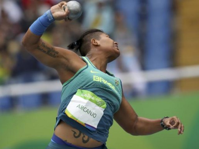 Brasileira Geisa repete desempenho de 2012 e está na final do arremesso de peso