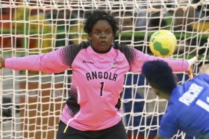 Angola conquista torcida carioca, mas perde apoio em duelo contra o Brasil | Reuters/Marko Djurica/Direitos Reservados