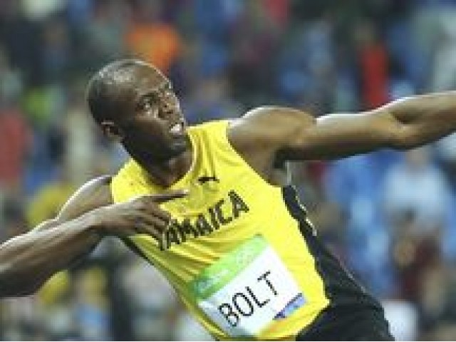Bolt conquista tricampeonato também nos 200 metros e leva Engenhão ao delírio