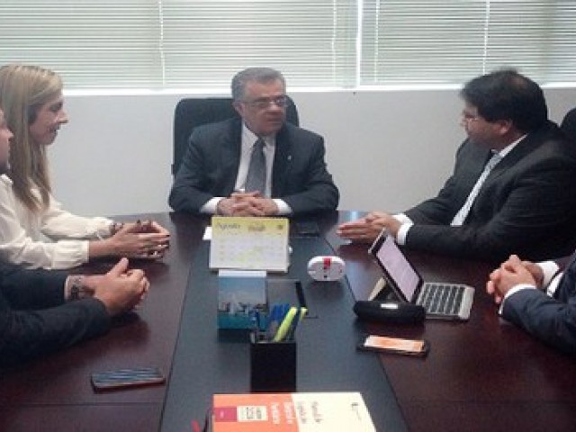 Presidente do TRE se reúne com representantes da OAB