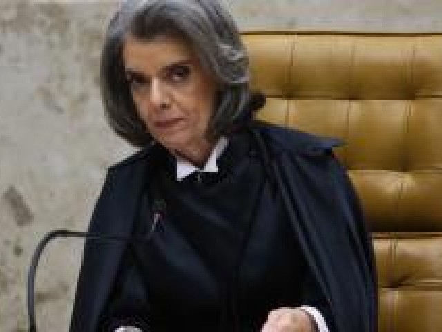 “Há enorme preconceito contra as mulheres” no Brasil, diz Cármen Lúcia