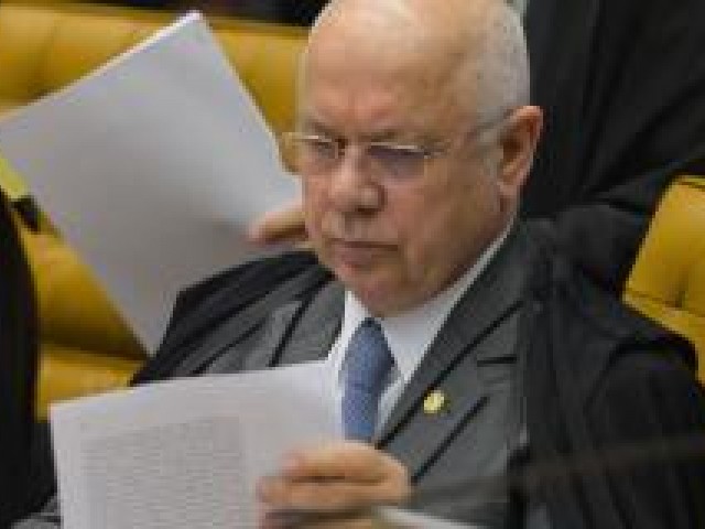 Teori manda investigação contra Cunha para Sérgio Moro