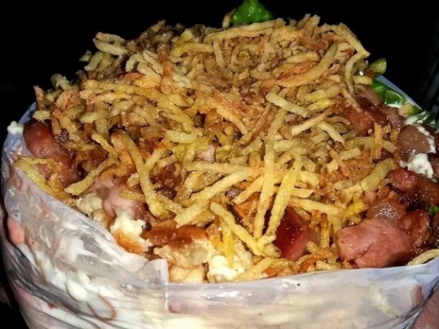 "X-Cristão", sanduba de 1 kg com tudo que se tem direito fará você comer rezando