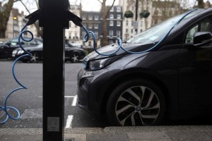 Suécia propõe que União Europeia proÃba carros a gasolina em 2030 | Foto: REUTERS/Neil Hall