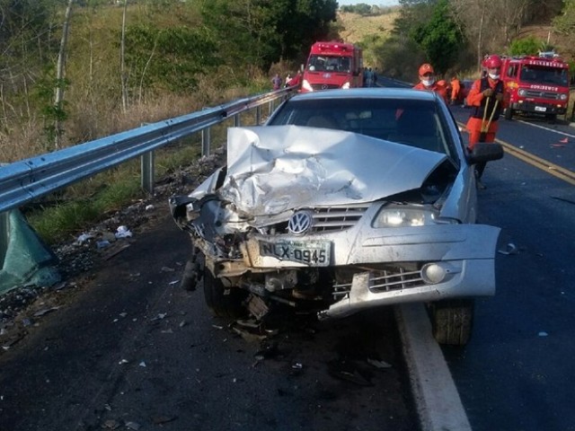 Acidente deixa um morto e 3 feridos na BR-104, em União dos Palmares