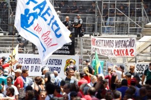Agentes penitenciários do Rio entram em greve a partir da meia noite | UOL