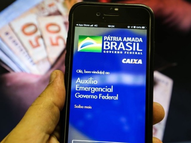 Caixa paga auxílio emergencial a nascidos em novembro neste domingo